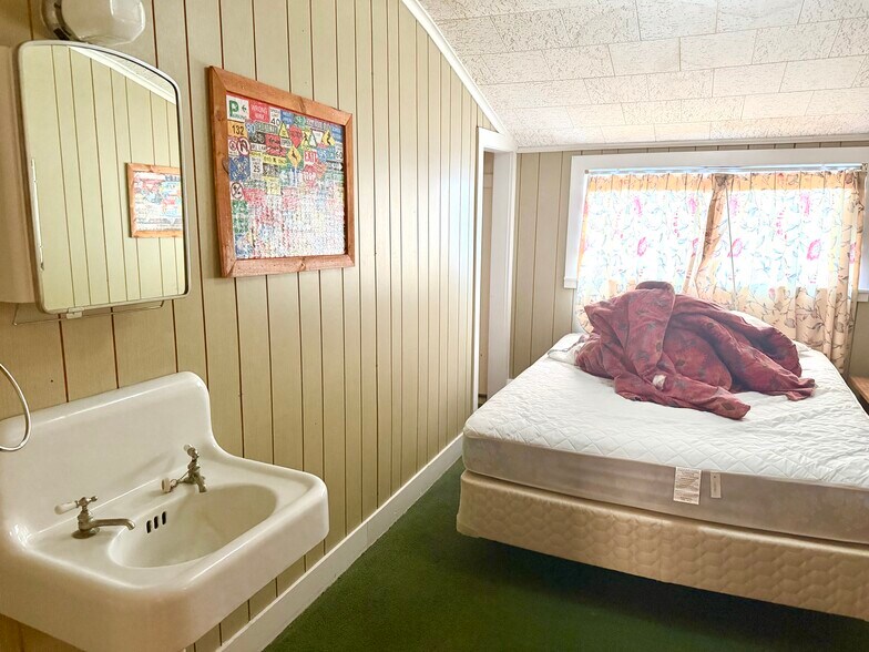 More Photos Of 3980 Lakeshore Dr, Rhinelander Lodge Meeting Hall For Sale