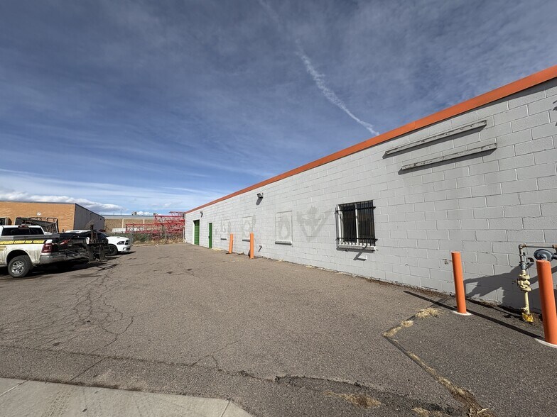 More Photos Of 4981 E 39th Ave, Denver Warehouse For Sale