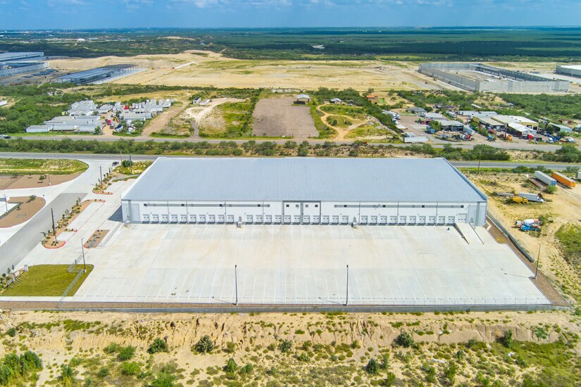 More Photos Of 102 Tottenham Dr., Laredo Warehouse For Sale