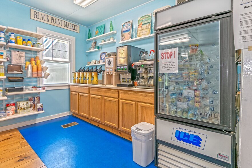 More Photos Of 35 Nehantic Dr, Niantic Storefront Retail Residential For Sale