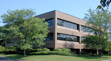 More Photos Of 1110 Lake Cook Rd, Buffalo Grove Office For Lease
