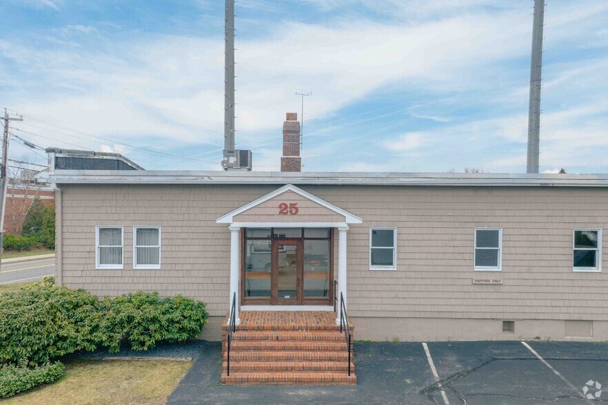 More Photos Of 25 Brigham St, Westborough Distribution For Sale