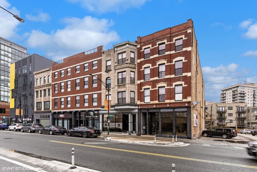 More Photos Of 705 N Milwaukee Ave, Chicago General Retail For Sale