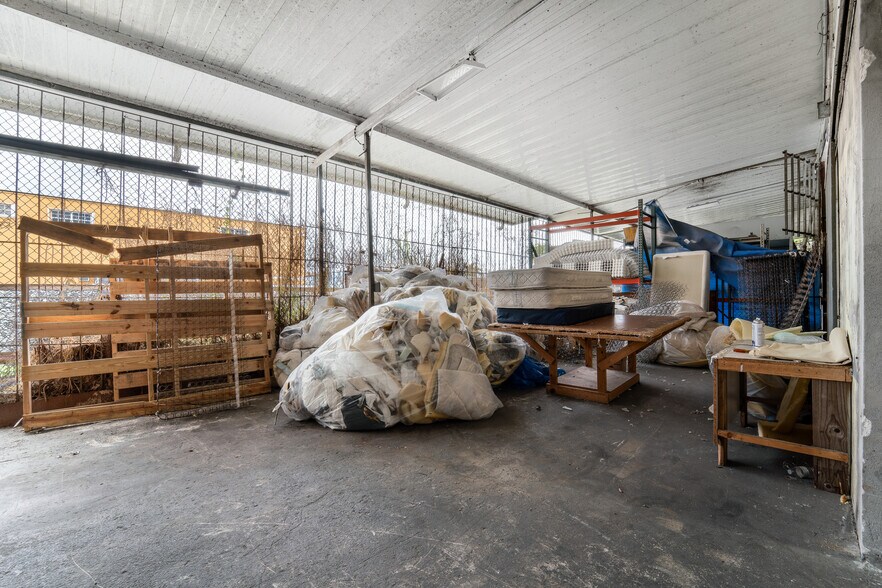 More Photos Of 355 W 21st St, Hialeah Warehouse For Sale