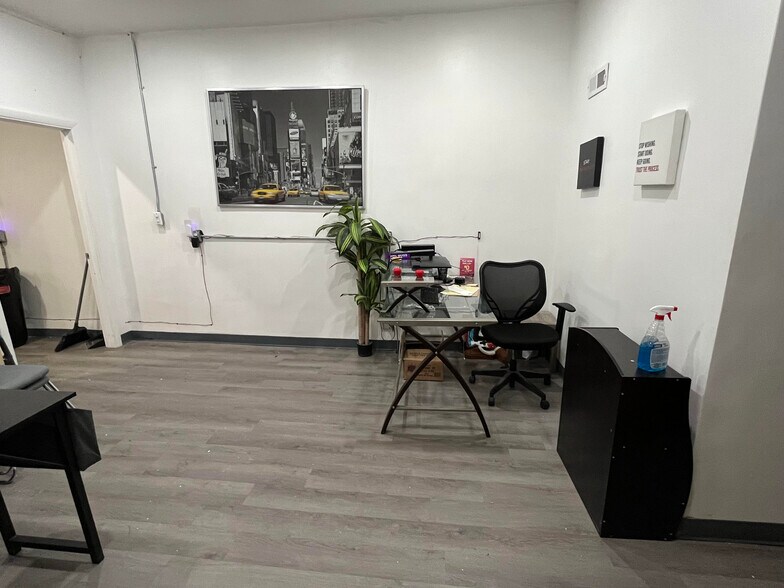 More Photos Of 17534 W 7 Mile Rd, Detroit Office For Sale