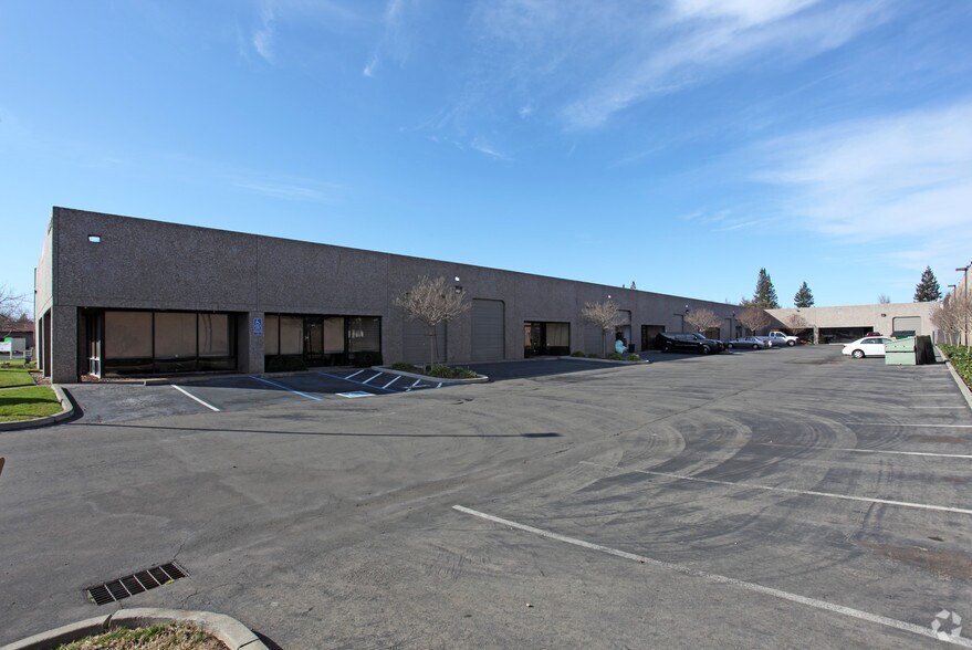 More Photos Of 11470 Sunrise Gold Cir, Rancho Cordova Warehouse For Lease