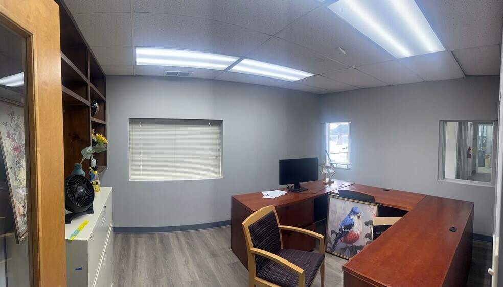 More Photos Of 345 Third St, Forest Park Distribution For Sale