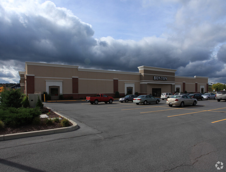 Primary Photo Of 5300-5301 W Genesee St, Camillus Department Store For Lease