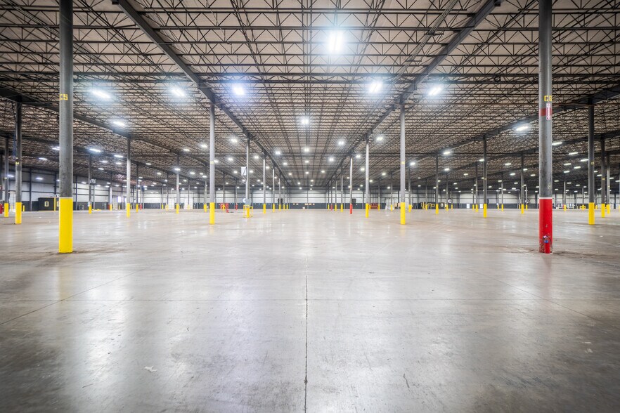 More Photos Of 6700 Paredes Line Rd, Brownsville Warehouse For Lease