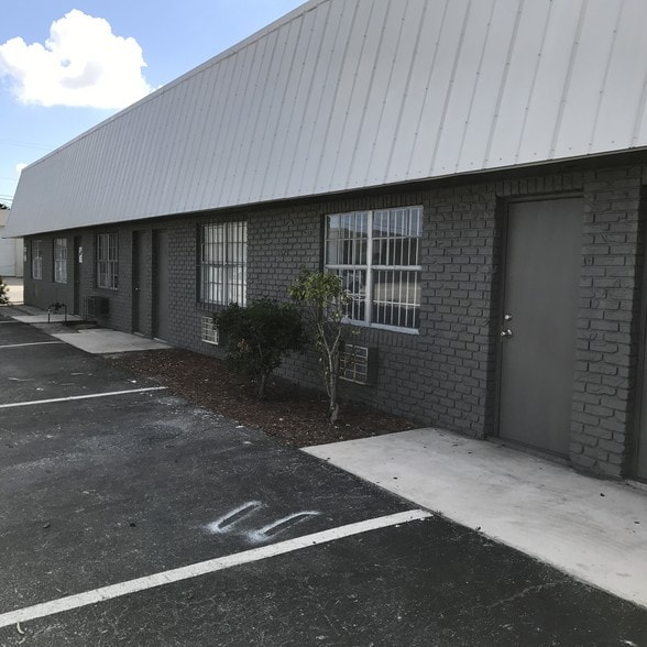 More Photos Of 1700 Latham Rd, West Palm Beach Unknown For Lease