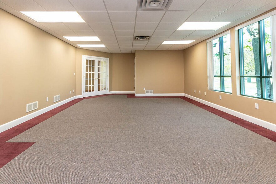 More Photos Of 90 Professional Pky, Lockport Medical For Lease