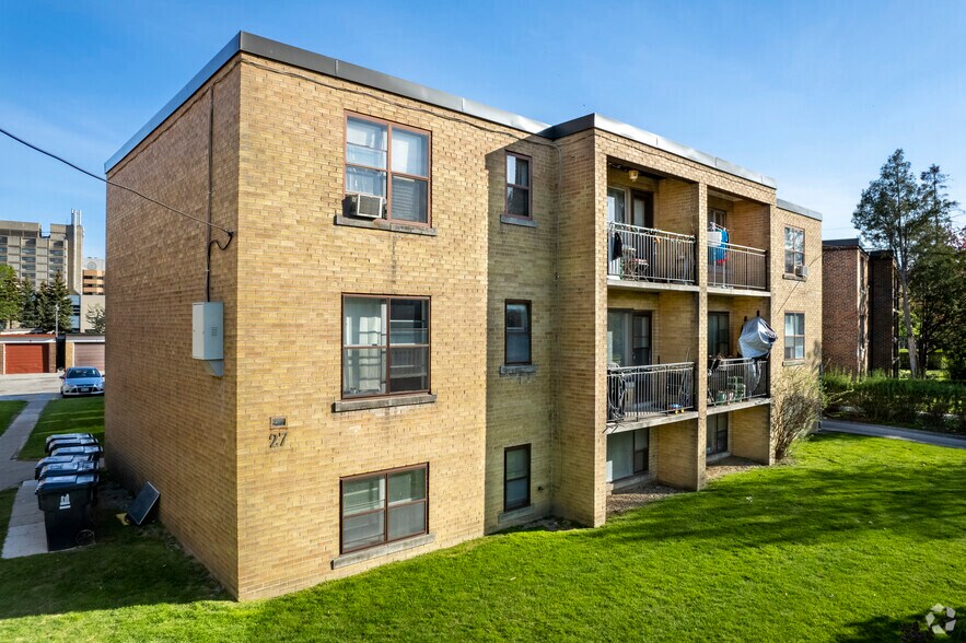 More Photos Of 27 Hotspur Rd, Toronto Apartments For Sale