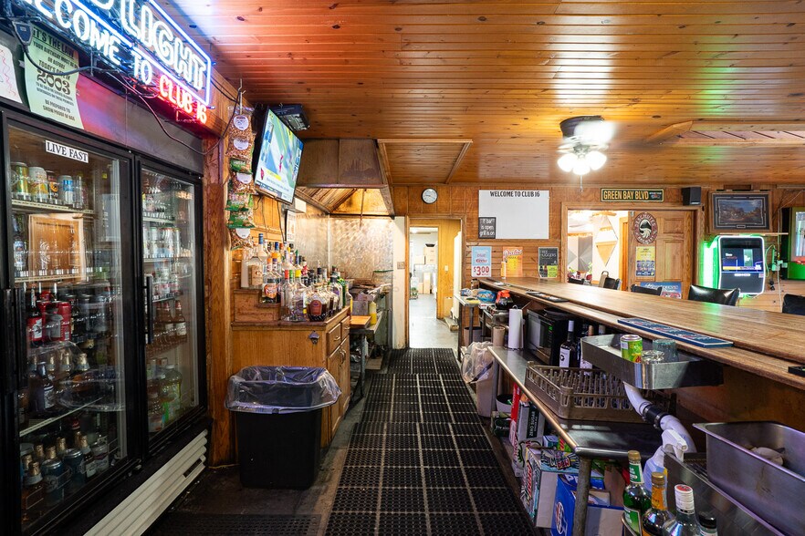 More Photos Of 1615 W Wisconsin St, Sparta Specialty For Sale