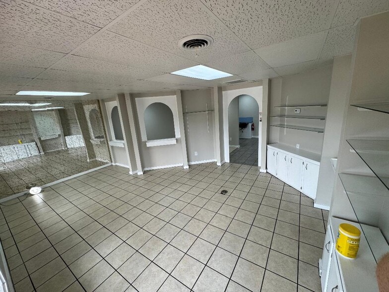 More Photos Of 9320 Two Notch Rd, Columbia Office For Lease