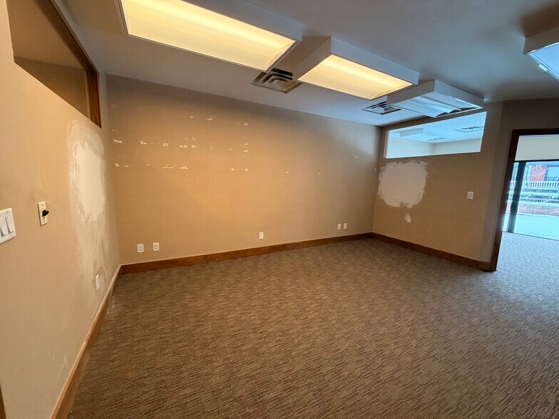 More Photos Of 205 S Mill St, Aspen Storefront For Lease