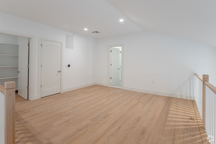 More Photos Of 545 S Livingston Ave, Livingston Apartments For Lease