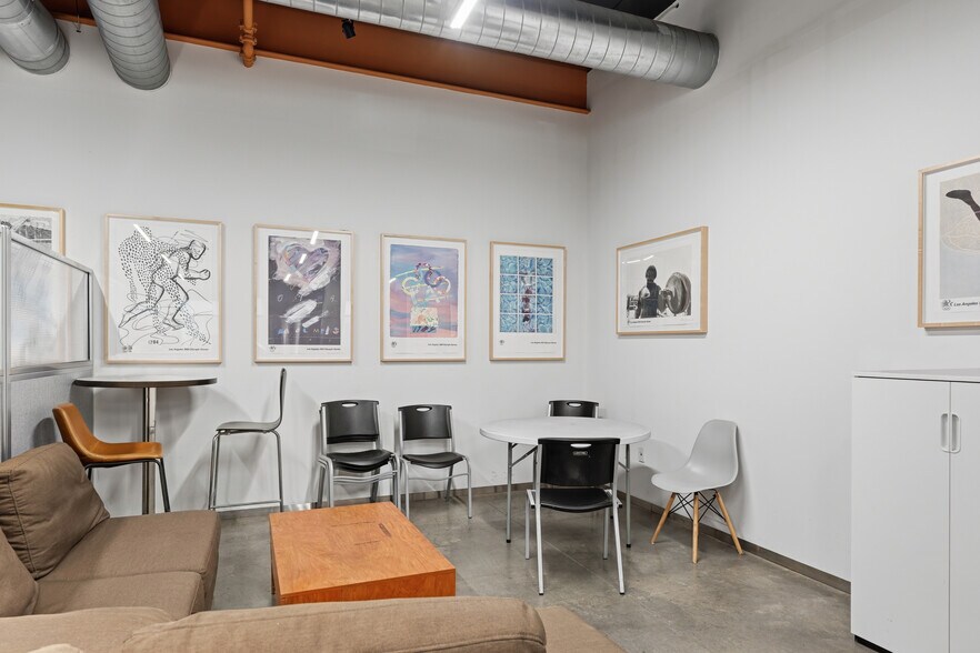 More Photos Of 8495 Redwood Creek Ln, San Diego Manufacturing For Sale