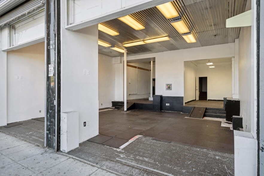 More Photos Of 757 Beach St, San Francisco Storefront Retail Office For Sale