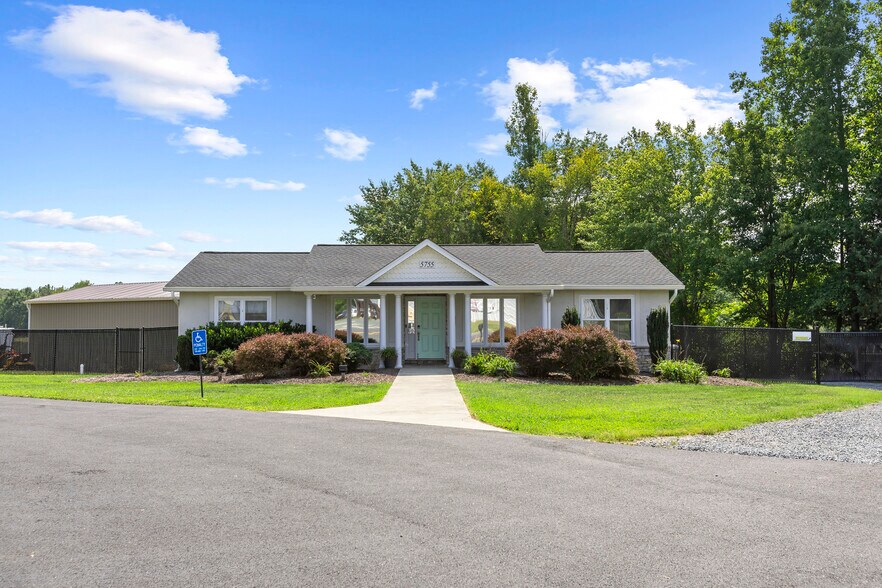 More Photos Of 5755 Courthouse Rd, Spotsylvania Office Residential For Lease