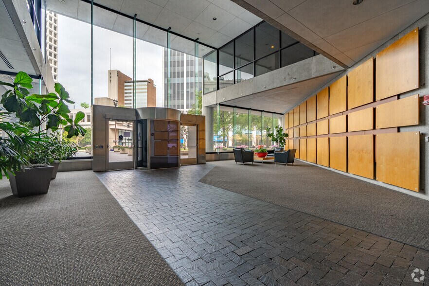 More Photos Of 105 W Capitol Ave, Little Rock Office For Sale