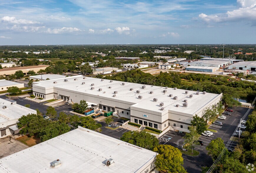 More Photos Of 7340 Bryan Dairy Rd, Largo Unknown For Lease