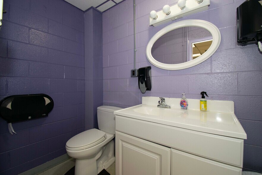 More Photos Of 940 Eddystone Ave, Eddystone Warehouse For Sale