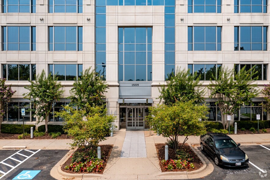 More Photos Of 15005 Shady Grove Rd, Rockville Medical For Lease