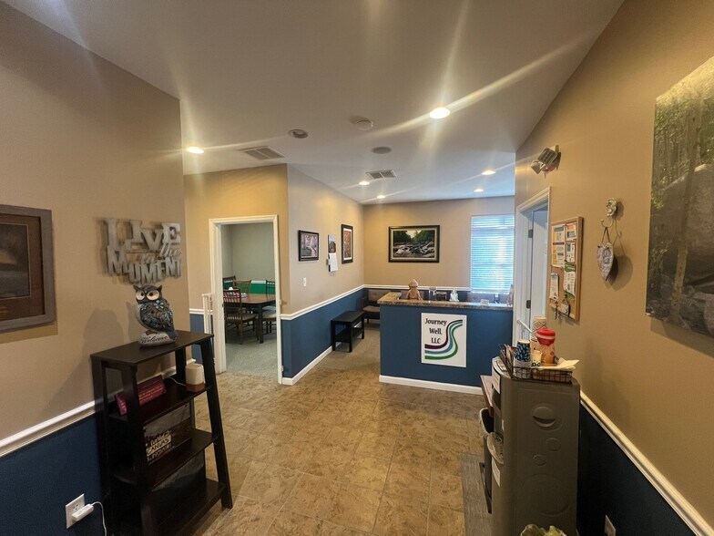 More Photos Of 5720 Gateway, Mason Loft Creative Space For Sale