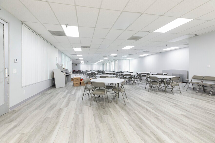 More Photos Of 350 W Arden Ave, Glendale Office For Lease