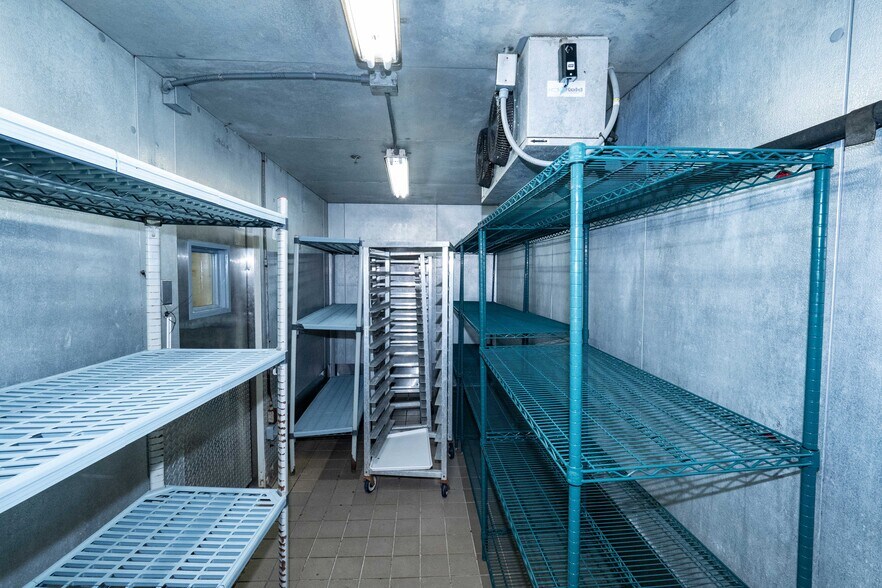 More Photos Of 6357 I 55 N, Jackson Restaurant For Lease