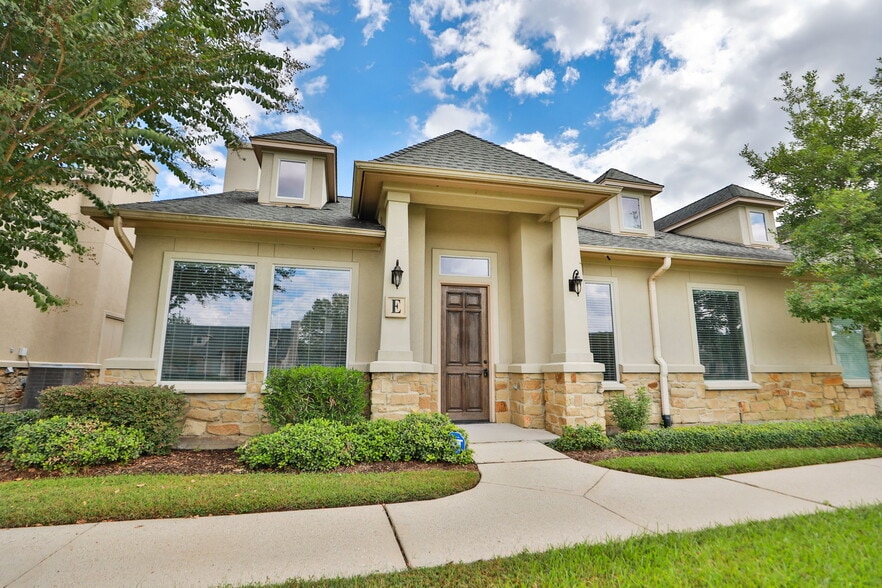 More Photos Of 11607 Spring Cypress Rd, Tomball Office For Sale