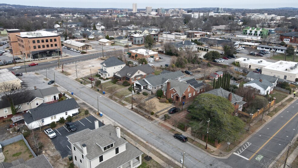More Photos Of 700 Arlington Ave, Greenville Office For Sale