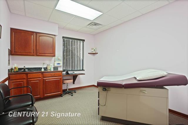 More Photos Of 4757 Mcleod Dr E, Saginaw Medical For Sale