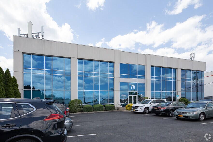 More Photos Of 75 Nassau Terminal Rd, New Hyde Park Office For Lease