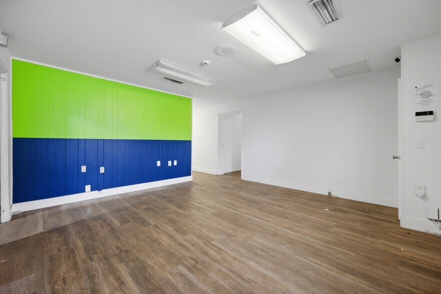 More Photos Of 2406-2410 Harper St, Jacksonville Warehouse For Lease