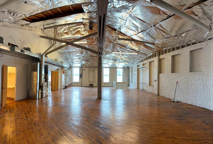 More Photos Of 1100 W Town St, Columbus Industrial For Sale