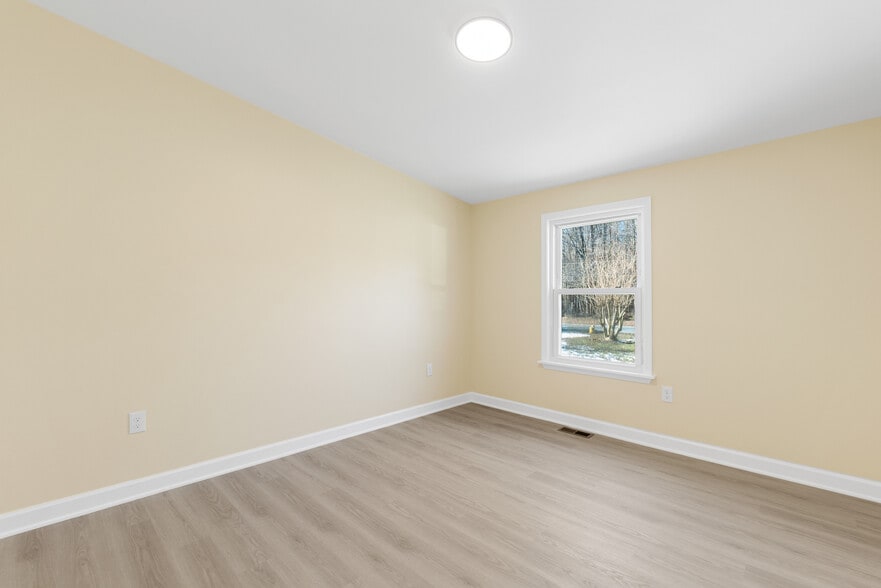 More Photos Of 1349 Yorktown Rd, Annapolis Assisted Living For Sale