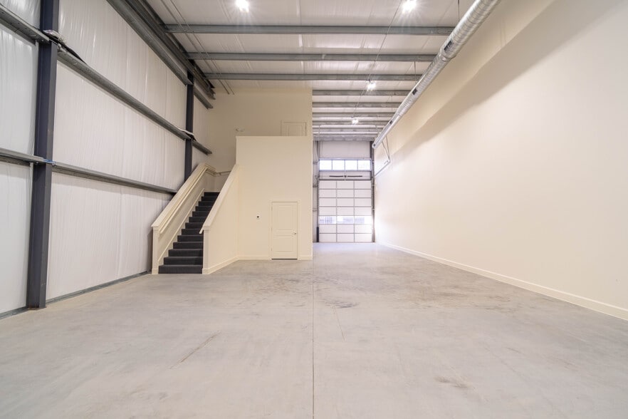 More Photos Of 23637 Gosling Rd, Spring Unknown For Lease