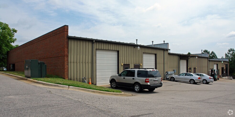 More Photos Of 551 Pylon Dr, Raleigh Flex For Lease