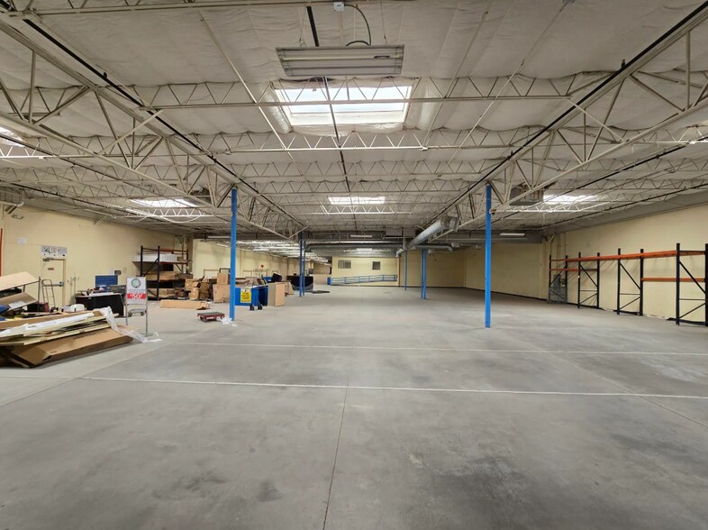 More Photos Of 11330 James Watt Dr, El Paso Showroom For Lease