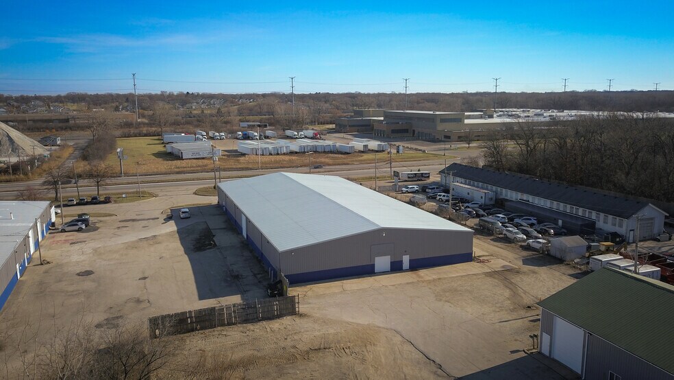 More Photos Of , Lake Bluff Industrial For Sale