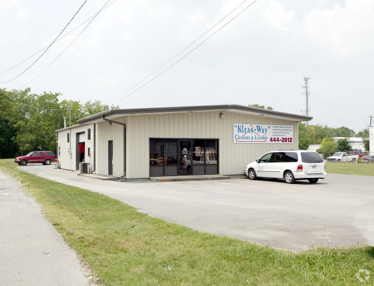 More Photos Of 210 S Maple St, Lebanon Warehouse For Lease