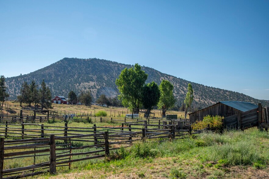 More Photos Of 32611 Tackman Rd, Prineville Land For Sale