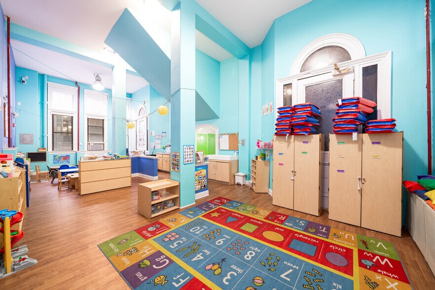 More Photos Of 1 Newark St, Hoboken Loft Creative Space For Lease