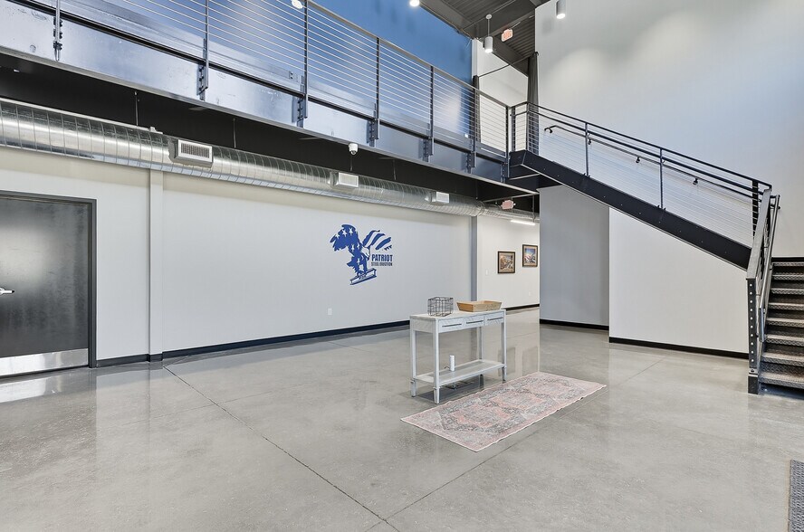 More Photos Of 14217 S 220th St, Gretna Distribution For Lease
