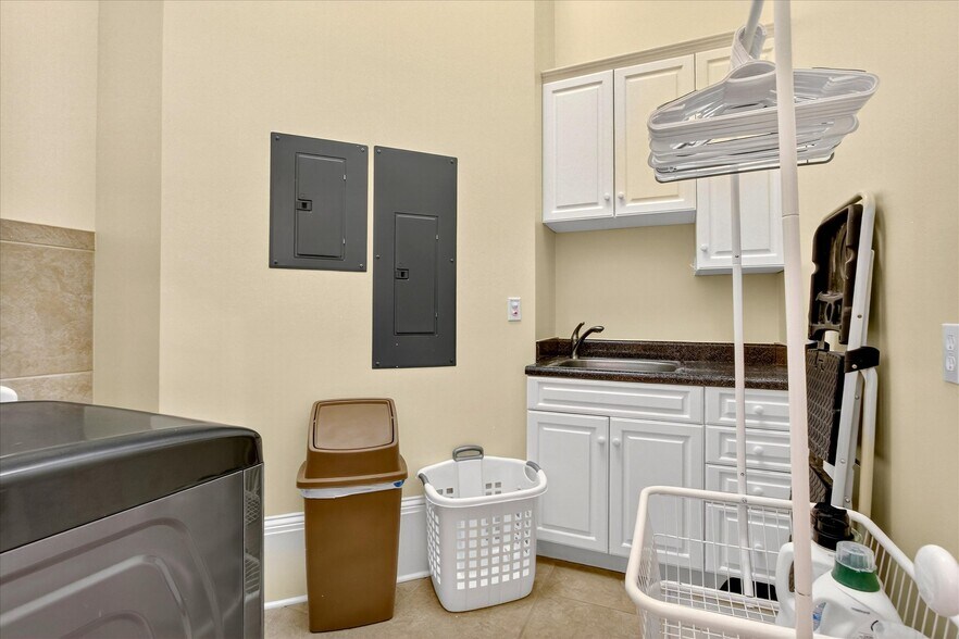 More Photos Of 1611 Glenn Swetman St, Biloxi Specialty For Sale