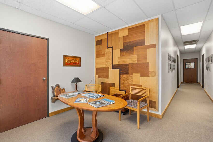 More Photos Of 328 Thomas Pl, Everman Manufacturing For Sale