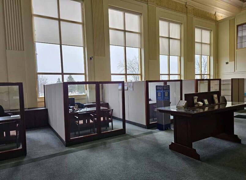 More Photos Of 311 W Grand Ave, Wisconsin Rapids Office For Sale