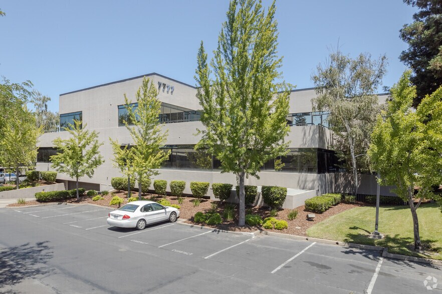 More Photos Of 7777 Greenback Ln, Citrus Heights Office For Lease