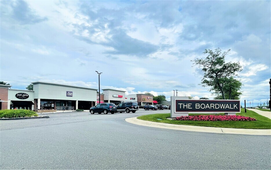 More Photos Of 6873-6931 Orchard Lake Rd, West Bloomfield Freestanding For Lease